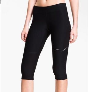Nike women’s Filament crop leggings